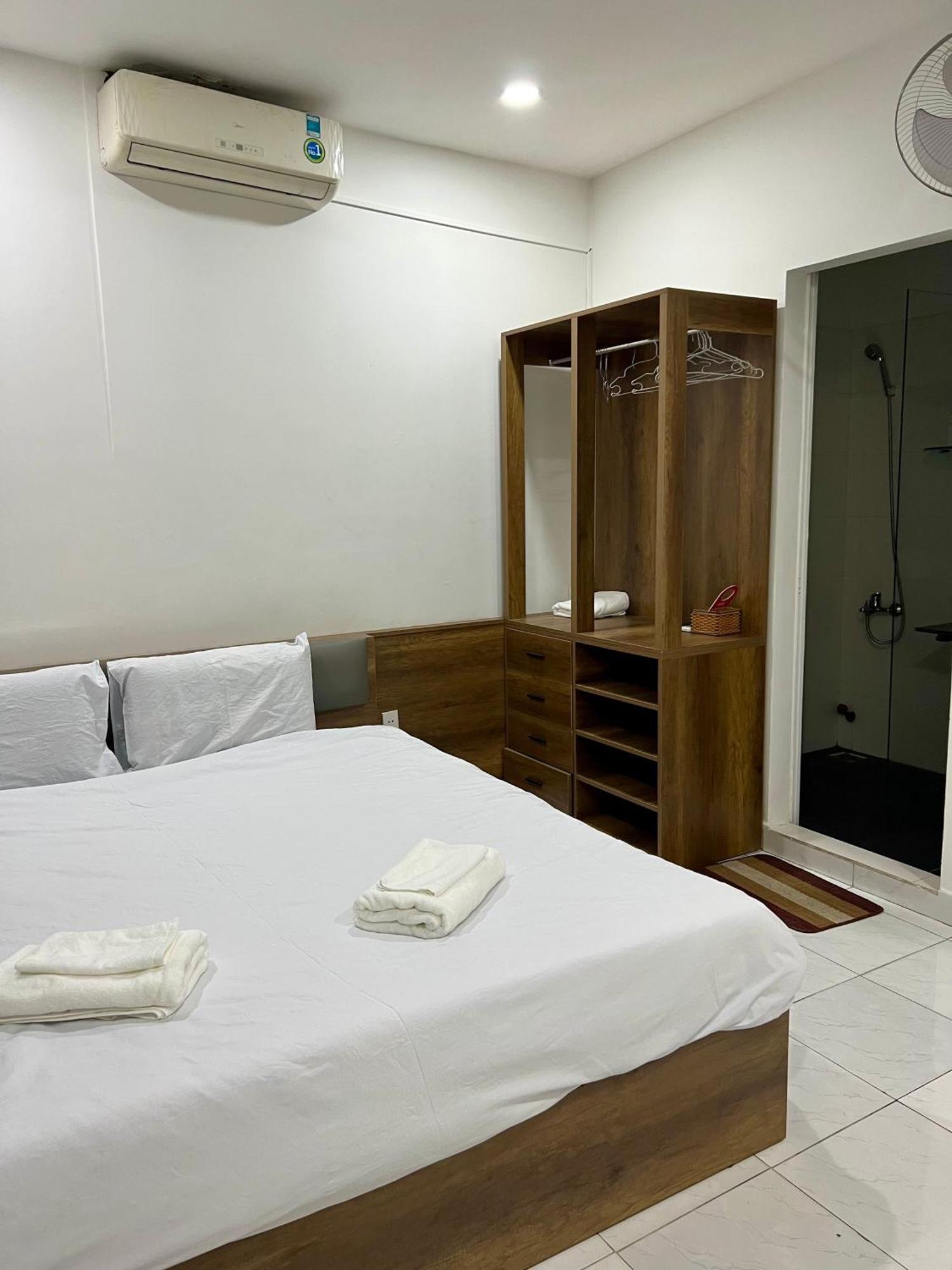 Hotel Modern Double In Heart D1 - View, Near Buivien Street Ho Chi Minh City